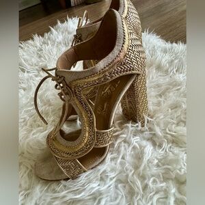 Salvatore Ferragamo block heels sandals gold, size 6